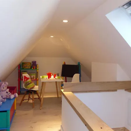 Holiday home Maison Alsacienne Restauree: 3 Niveaux, Balcon, 2 Chambres, 2 Salles De Bain, Proche Commerces - Fr-1-744-9